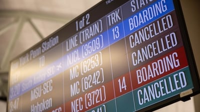 US travel alert: Amtrak trains stopped again between New Haven, Philadelphia and New Jersey due to power malfunction (Photographer: Yuki Iwamura/Bloomberg) US travel alert: Amtrak trains stopped again between New Haven, Philadelphia and New Jersey due to power malfunction (Photographer: Yuki Iwamura/Bloomberg)