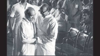 Prime Minister PV Narasimha Rao with former PM VP Singh at the swearing-in ceremony at Rashtrapati Bhavan on June 21, 1991. (SN Sinha/HT Archive) Prime Minister PV Narasimha Rao with former PM VP Singh at the swearing-in ceremony at Rashtrapati Bhavan on June 21, 1991. (SN Sinha/HT Archive)