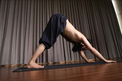 Adho Mukha Svanasana (Grand Master Akshar) Adho Mukha Svanasana (Grand Master Akshar)