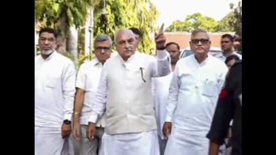 Former chief minister and leader of Opposition Bhupinder Singh Hooda on Friday dubbed the Bharatiya Janata Party (BJP) government as ‘paper leak government’ and asked them to take moral responsibility for these incidents. (PTI)