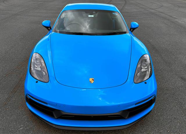 The Cayman loves to be revved and rewards you with a spine-tingling soundtrack.