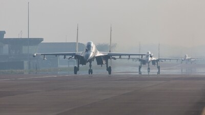 Taiwan's defence ministry said Saturday it had detected 41 Chinese military aircraft around the island in a 24-hour window, a day after Beijing said "diehard" advocates of Taiwan's independence could face the death penalty. (AFP) Taiwan's defence ministry said Saturday it had detected 41 Chinese military aircraft around the island in a 24-hour window, a day after Beijing said "diehard" advocates of Taiwan's independence could face the death penalty. (AFP)