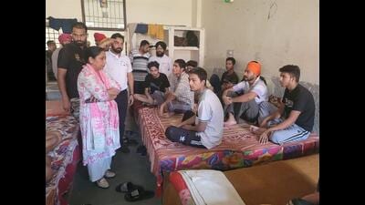 Cabinet minister Dr Baljit Kaur during a surprise check at the observation home in Faridkot on Saturday. (HT Photo) Cabinet minister Dr Baljit Kaur during a surprise check at the observation home in Faridkot on Saturday. (HT Photo)
