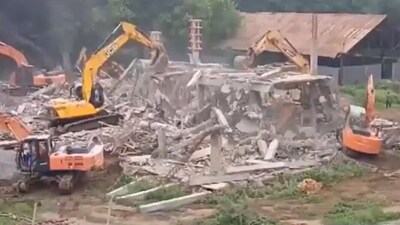 YSRCP said in a statement that the under-construction office was demolished despite the high court order and called the action a contempt of court. (ANI/Screengrab)
