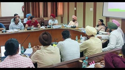 DC Sakshi Sawhney during a meeting with revenue department officials at Bachat Bhawan in Ludhiana on Saturday. (HT Photo)