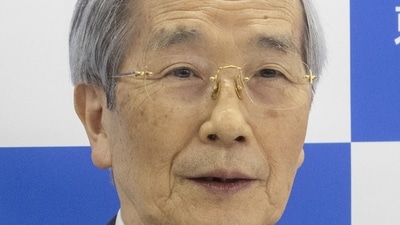 This undated photo released by Jiji Press on June 11, 2024 shows professor Akira Endo from the Tokyo University of Agriculture and Technology in Tokyo. Endo, the Japanese biochemist whose pioneering research on fungi led to the development of cholesterol-lowering statins, has died at the age of 90, Japanese media reported on June 11, 2024. (Photo by JIJI Press / AFP) / Japan OUT (AFP) This undated photo released by Jiji Press on June 11, 2024 shows professor Akira Endo from the Tokyo University of Agriculture and Technology in Tokyo. Endo, the Japanese biochemist whose pioneering research on fungi led to the development of cholesterol-lowering statins, has died at the age of 90, Japanese media reported on June 11, 2024. (Photo by JIJI Press / AFP) / Japan OUT (AFP)