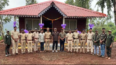 The hut has been set up by Shishupal Pawar, range forest officer, and his dedicated field staff under the guidance of Uttam Sawant, deputy director of Sahyadri Tiger Reserve. (HT PHOTO) The hut has been set up by Shishupal Pawar, range forest officer, and his dedicated field staff under the guidance of Uttam Sawant, deputy director of Sahyadri Tiger Reserve. (HT PHOTO)