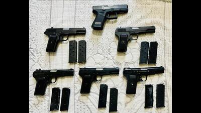 The pistols recovered from the accused in Ajnala on Saturday. (HT Photo)