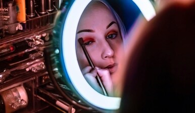 Achieving perfect eye makeup can elevate your entire look. (Pexels) Achieving perfect eye makeup can elevate your entire look. (Pexels)