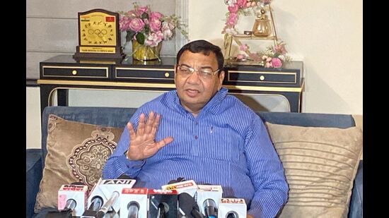 AAP’s state president Dr Sushil Gupta addressing the media on Saturday. (HT Photo)
