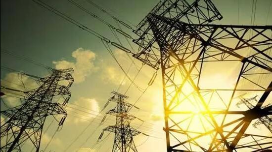 Punjab power minister Harbhajan Singh ETO said that Punjab State Power Corporation Ltd (PSPCL) successfully met its all-time highest demand of 16,078 MW on June 19 this year, surpassing last year’s maximum demand of 15,325 MW. (HT File)