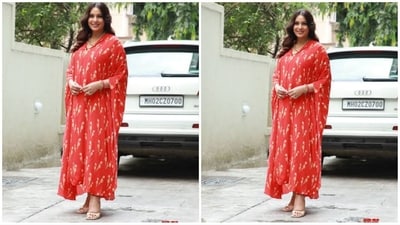 Next on the list, we have the stunning Bipasha Basu. The actress showcases her fashion savvy as she rocks a stylish maternity look featuring a red printed, easy-breezy kaftan dress. She paired it perfectly with a pair of nude pumps heels, complementing her stunning appearance. (Pinterest) Next on the list, we have the stunning Bipasha Basu. The actress showcases her fashion savvy as she rocks a stylish maternity look featuring a red printed, easy-breezy kaftan dress. She paired it perfectly with a pair of nude pumps heels, complementing her stunning appearance. (Pinterest)