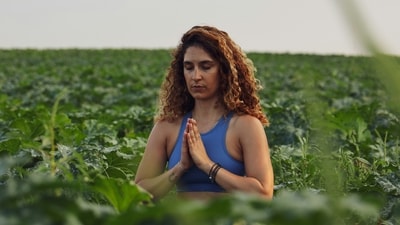 Yoga for lungs: Effective exercises for enhancing lung capacity and easing breathing (Photo by Mor Shani on Unsplash) Yoga for lungs: Effective exercises for enhancing lung capacity and easing breathing (Photo by Mor Shani on Unsplash)