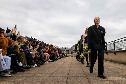 Models present creations during the Jeanne Friot Spring/Summer 2025 menswear ready to wear show as part of the Paris Fashion Week. (Photo by GEOFFROY VAN DER HASSELT / AFP) Models present creations during the Jeanne Friot Spring/Summer 2025 menswear ready to wear show as part of the Paris Fashion Week. (Photo by GEOFFROY VAN DER HASSELT / AFP)