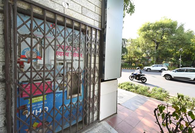 A water ATM on Ashoka Road remains locked during peak summer. (Arvind Yadav/HT Photo)