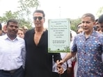 Akshay Kumar leads a tree plantation drive in Mumbai in honour of his parents Akshay Kumar leads a tree plantation drive in Mumbai in honour of his parents