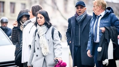 Indian-Swiss billionaire family members Namrata Hinduja (L) and Ajay Hinduja (2ndR) arrive at the Geneva's courthouse with their lawyers Yael Hayat (C) and Robert Assael (R). (AFP file photo) Indian-Swiss billionaire family members Namrata Hinduja (L) and Ajay Hinduja (2ndR) arrive at the Geneva's courthouse with their lawyers Yael Hayat (C) and Robert Assael (R). (AFP file photo)
