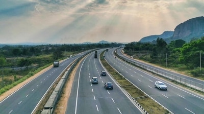 The Bengaluru-Mysuru expressway is a 10-lane project, divided into two carriages. (Twitter/ @nitin_gadkari) The Bengaluru-Mysuru expressway is a 10-lane project, divided into two carriages. (Twitter/ @nitin_gadkari)