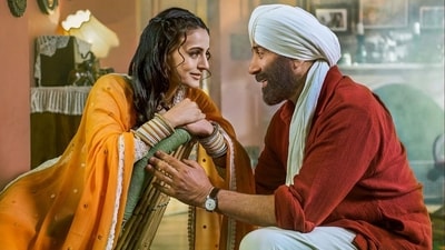 Ameesha Patel and Sunny Deol in a still from Gadar 2 Ameesha Patel and Sunny Deol in a still from Gadar 2