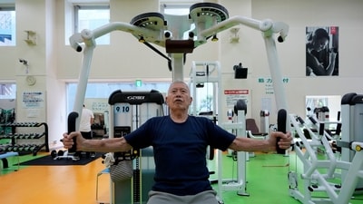 An 83-year-old man uses a pec deck machine as he works out at the Fukagawa Sports Center in Tokyo. If you are getting up there in years, weight-resistance training might deliver unexpected benefits. (AP) An 83-year-old man uses a pec deck machine as he works out at the Fukagawa Sports Center in Tokyo. If you are getting up there in years, weight-resistance training might deliver unexpected benefits. (AP)