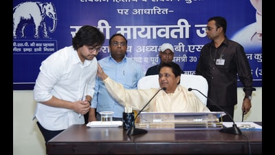 Lucknow, India June 23, 2024:::BSP supremo Mayawati with her nephew Akash Anand and brother Anand Kumar (middle one) in the BSP office in Lucknow, Uttar Pradesh India on Sunday, June 23, 2024. (Photo by Deepak Gupta/Hindustan Times) Lucknow, India June 23, 2024:::BSP supremo Mayawati with her nephew Akash Anand and brother Anand Kumar (middle one) in the BSP office in Lucknow, Uttar Pradesh India on Sunday, June 23, 2024. (Photo by Deepak Gupta/Hindustan Times)