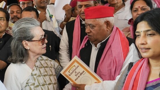 Congress leader and Rajya Sabha MP Sonia Gandhi meets SP MP Awadhesh Prasad. Prasad defeated BJP candidate Lallu Singh in Faizabad which is home to Ram temple in Ayodhya.(PTI)
