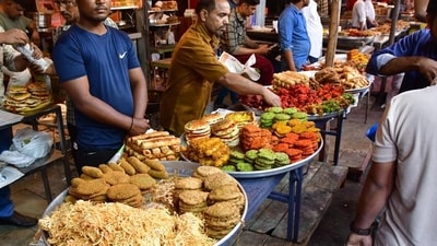 Karnataka health department bans artificial harmful colours in kebabs (Bhushan Koyande/ HT  )