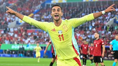 TOPSHOT - Spain's forward #11 Ferran Torres celebrates scoring his team's first goal during the UEFA Euro 2024 Group B football match between Albania and Spain at the Duesseldorf Arena in Duesseldorf on June 24, 2024. (Photo by PATRICIA DE MELO MOREIRA / AFP) (AFP) TOPSHOT - Spain's forward #11 Ferran Torres celebrates scoring his team's first goal during the UEFA Euro 2024 Group B football match between Albania and Spain at the Duesseldorf Arena in Duesseldorf on June 24, 2024. (Photo by PATRICIA DE MELO MOREIRA / AFP) (AFP)