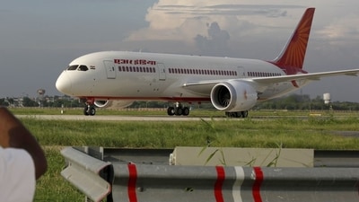 The Air India flight headed from Cochin International Airport to London received a threatening call and was promptly checked only to find out it was a hoax (HT Archive) The Air India flight headed from Cochin International Airport to London received a threatening call and was promptly checked only to find out it was a hoax (HT Archive)