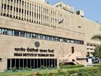 An Alum’s post claiming it is "pointless" to grind to get into IIT has sparked chatter among X users. 