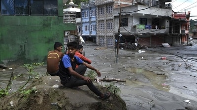 Heavy rains trigger floods in Nepal (AFP) Heavy rains trigger floods in Nepal (AFP)