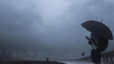 An IMD official said they will declare the likelihood of monsoon onset over Delhi as and when it draws nearer.. (HT Photos)