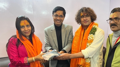 Sonu Nigam visits Kedarnath temple