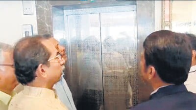 Uddhav-Fadnavis accidental encounter in lift sparks speculation Uddhav-Fadnavis accidental encounter in lift sparks speculation