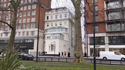 A photo showing Shah Rukh Khan's London home. (X/@IM4DIL)