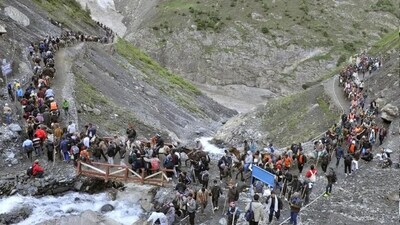 Amarnath yatra: On-the spot registration for 1600 devotees in Jammu (HT File) Amarnath yatra: On-the spot registration for 1600 devotees in Jammu (HT File)