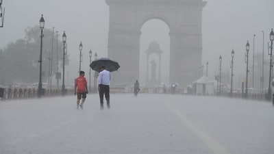 Rainfall is here to greet Delhi finally, as the IMD predicts rains in Delhi and its adjoining areas throughout the day. (Sunil Ghosh/Hindustan Times) Rainfall is here to greet Delhi finally, as the IMD predicts rains in Delhi and its adjoining areas throughout the day. (Sunil Ghosh/Hindustan Times)