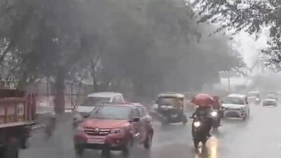 Parts of Delhi receive heavy rainfall, bringing respite from heat (ANI) Parts of Delhi receive heavy rainfall, bringing respite from heat (ANI)