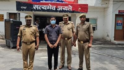 The suspect, identified as Babar Khan, was absconding for last nine months and carried a reward of ₹25,000 on his arrest. (HT Photo) The suspect, identified as Babar Khan, was absconding for last nine months and carried a reward of ₹25,000 on his arrest. (HT Photo)