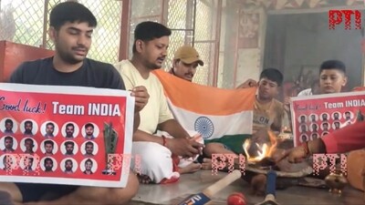 Ind vs Eng T20 World Cup 2024: Cricket fans performing havan for India's victory in Uttar Pradesh's Prayagraj. (X/@PTI) Ind vs Eng T20 World Cup 2024: Cricket fans performing havan for India's victory in Uttar Pradesh's Prayagraj. (X/@PTI)