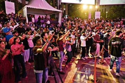 It was a packed auditorium as audiences swayed along to the Sufi notes of Khusro at HT City Friday Jam. (Photo: HTBS) It was a packed auditorium as audiences swayed along to the Sufi notes of Khusro at HT City Friday Jam. (Photo: HTBS)