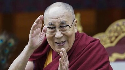Tibetan spiritual leader Dalai Lama will be discharged from a hospital on Saturday after his successful knee surgery in the United States. (File photo) Tibetan spiritual leader Dalai Lama will be discharged from a hospital on Saturday after his successful knee surgery in the United States. (File photo)