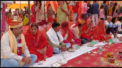 Mass marriage ceremony taking place in Prayagraj (HT FILE PHOTO) Mass marriage ceremony taking place in Prayagraj (HT FILE PHOTO)