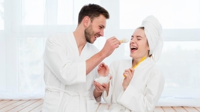 Redness to radiance: 10 essential skincare tips for sensitive skin (Image by Freepik) Redness to radiance: 10 essential skincare tips for sensitive skin (Image by Freepik)
