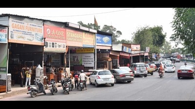 The Land Acquisition Officer (LAO) had issued notices to the occupants of the market to clear the site cleared by June 28, failing which all shops will be demolished. (HT Photo)