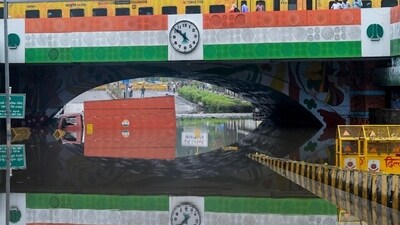 Delhi's Minto bridge inundated amid heavy rainfall Delhi's Minto bridge inundated amid heavy rainfall