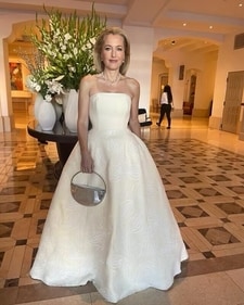 Gillian Anderson at the 81st Golden Globe Awards (Instagram) Gillian Anderson at the 81st Golden Globe Awards (Instagram)