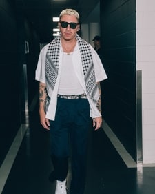 Macklemore in Australia (Instagram) Macklemore in Australia (Instagram)