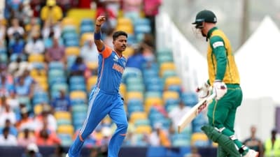 Rohit threw the ball to Bumrah in the next over to limit the damage and he gave just four runs away in the 16th. Hardik Pandya then turned the tables in India's favour again by dismissing Klaasen in the next over and conceding just four runs in it. (ICC - X ) Rohit threw the ball to Bumrah in the next over to limit the damage and he gave just four runs away in the 16th. Hardik Pandya then turned the tables in India's favour again by dismissing Klaasen in the next over and conceding just four runs in it. (ICC - X )