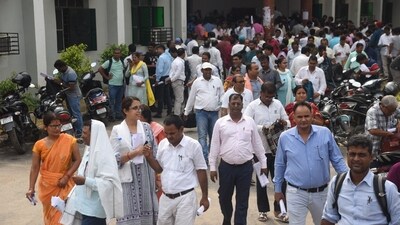 Candidates are seen leaving the exam venue after appearing for BPSC Headmaster exam 2024. Overall, candidates felt the exam was moderate in difficulty level. (Santosh Kumar) Candidates are seen leaving the exam venue after appearing for BPSC Headmaster exam 2024. Overall, candidates felt the exam was moderate in difficulty level. (Santosh Kumar)